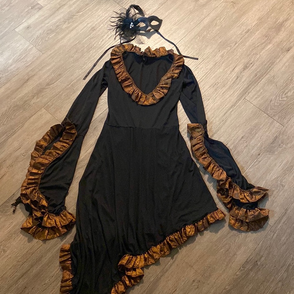 Sexy witch dress costume and mask